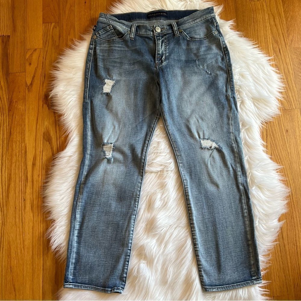 Women’s Rock & Rebublic Indee Distressed Jeans Size 10M